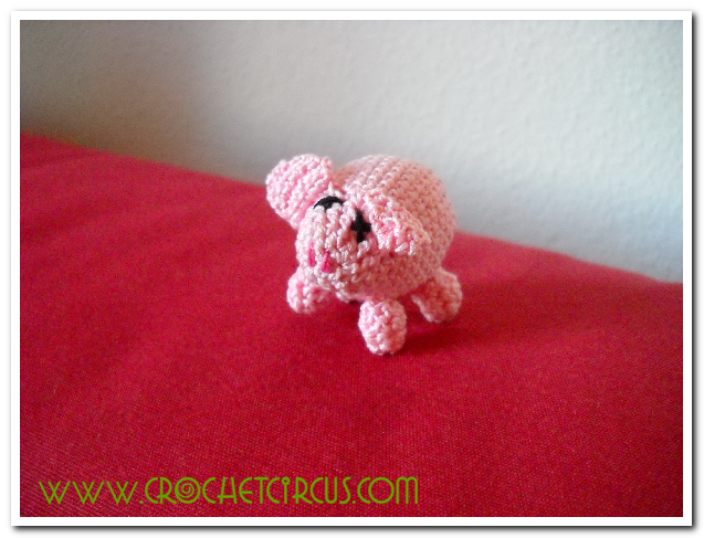 Amigurumi: maialino e gatto siamese. Pig & cat.
